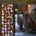 A 43 - Chi House / G+ Architects: Ng&ocirc;i nh&agrave; hướng t&acirc;y thiết kế l&agrave;m nh&agrave; ở văn ph&ograve;ng tho&aacute;ng m&aacute;t