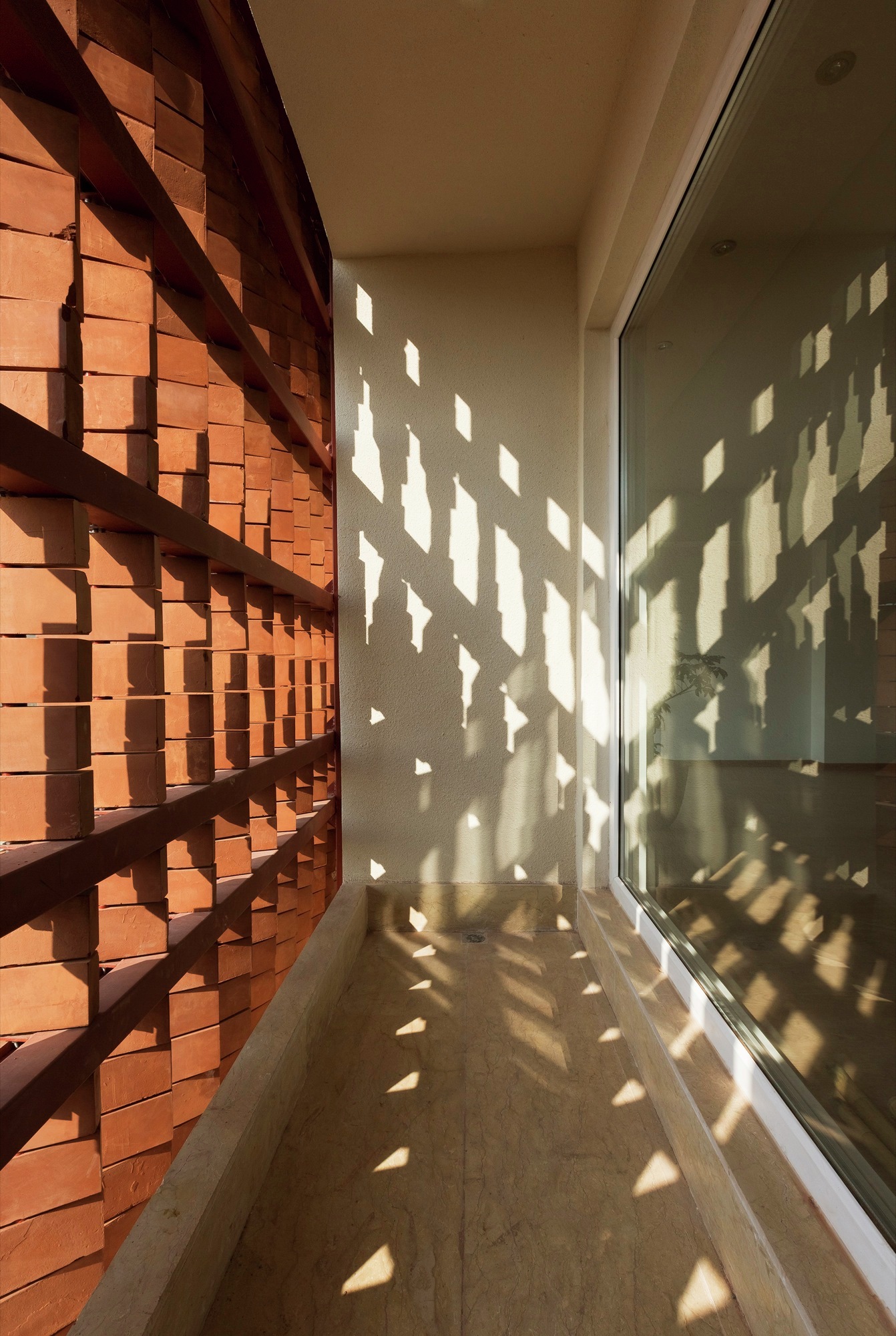 Gallery of Cloaked in Bricks / Admun Design & Construction Studio - 21