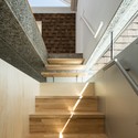 Casa en Estilóbato / y+M design office - Casas