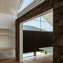 Casa en Estilóbato / y+M design office - Casas