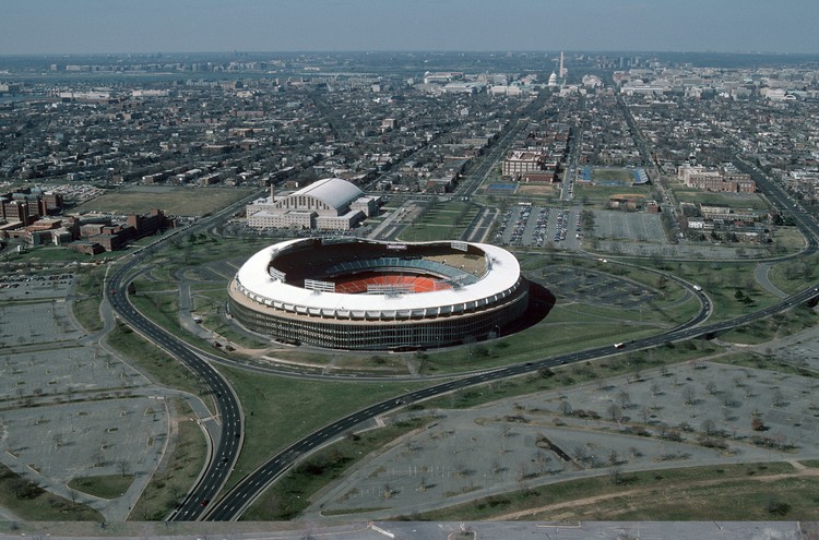 OMA é selecionado para renovar o Estádio RFK em Washington  - Imagem de Destaque