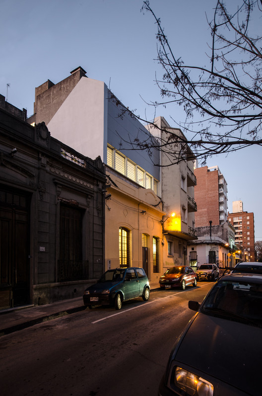 Urban House / FGM Arquitectos - Windows, Facade