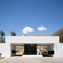 O LAGO E O PERISCÓPIO. Portaria de Condomínio / Pedro Barata e Arquitetos Associados - Fachada