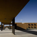 Technology School of Guelmim / Saad El Kabbaj + Driss Kettani + Mohamed Amine Siana - Educational Architecture, Facade, Column