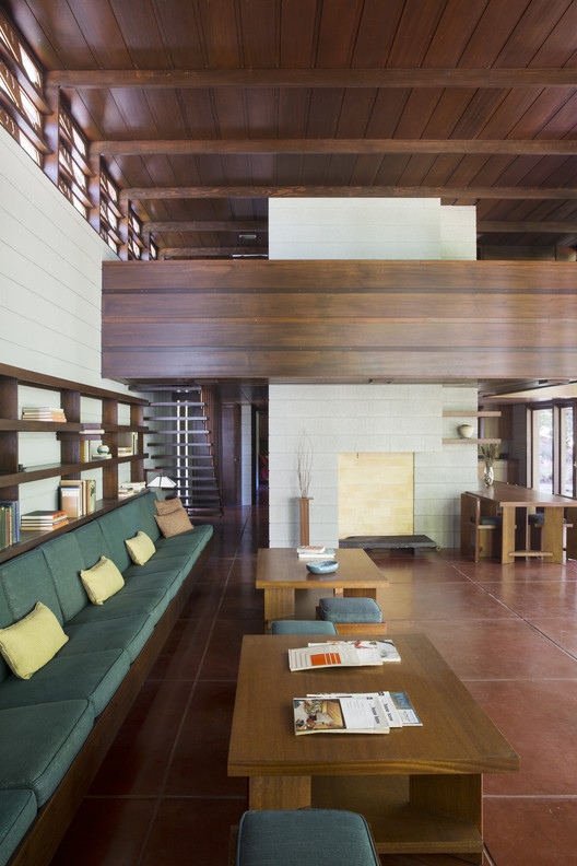 Living Space to Foyer. Image Courtesy of Crystal Bridges Museum of American Art, Bentonville, Arkansas; Photos by Nancy Nolan Photography