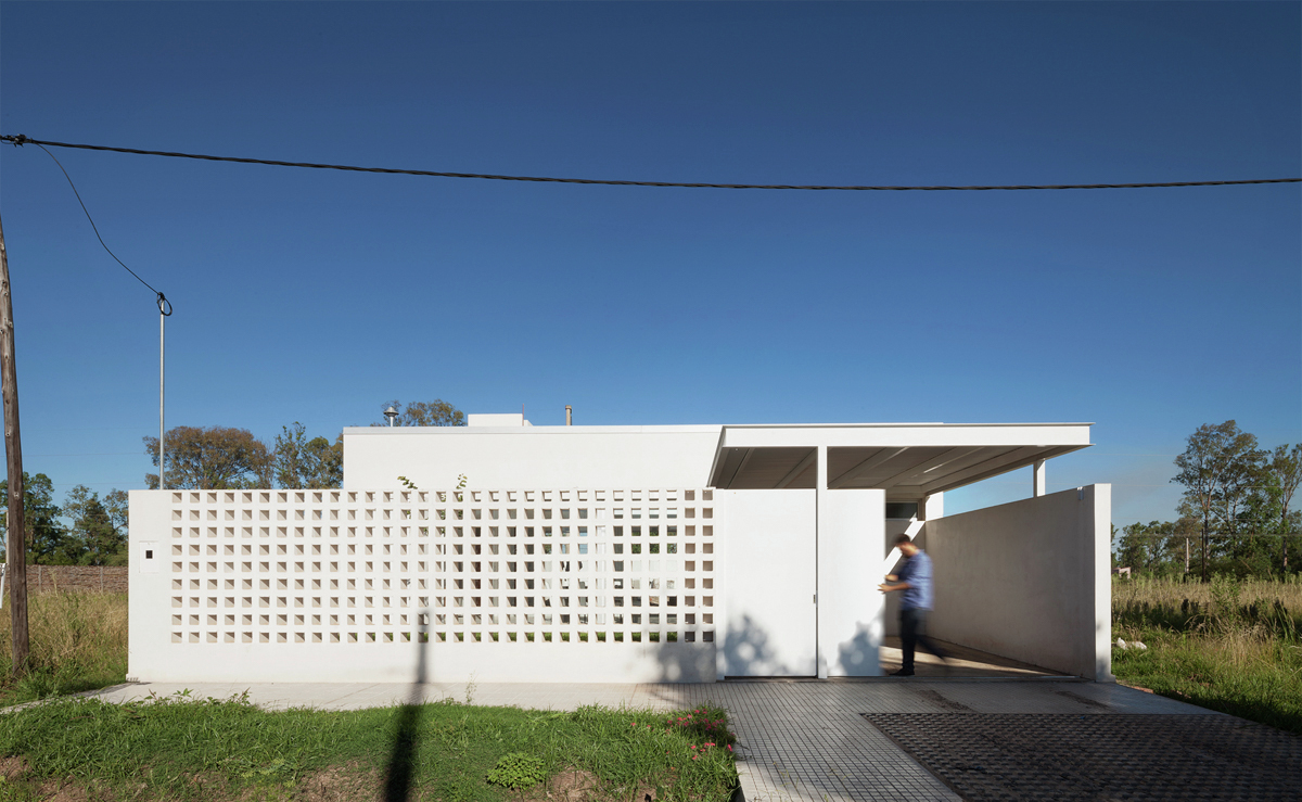 Gallery of Cozzi House / Germán Müller - 6