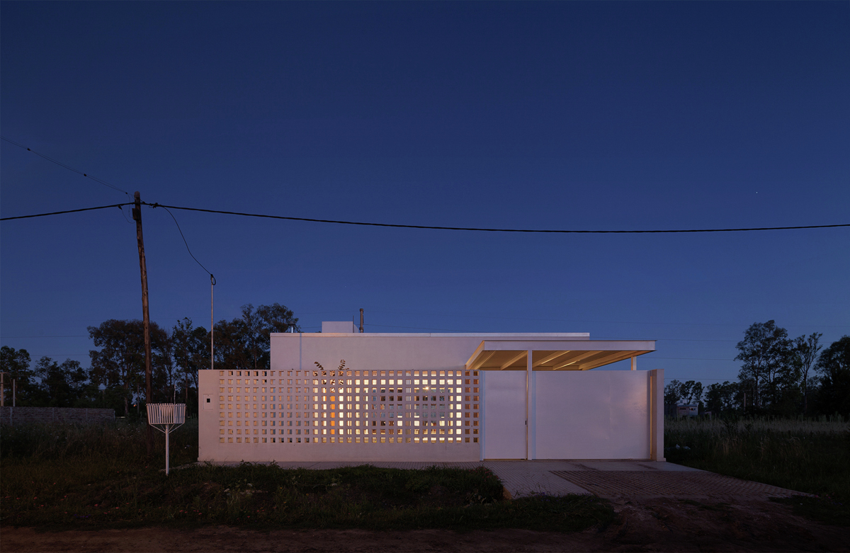 Gallery of Cozzi House / Germán Müller - 15