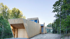 Casa en Lac Grenier / Paul Bernier