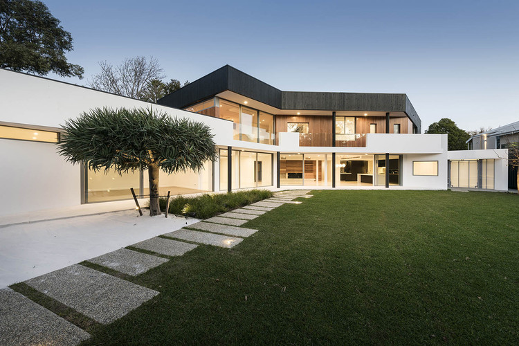 Dalkeith Residence / Hillam Architects - Windows, Facade, Courtyard