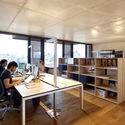 Burnt Wood Office / STEINMETZDEMEYER - Edificio De Oficinas