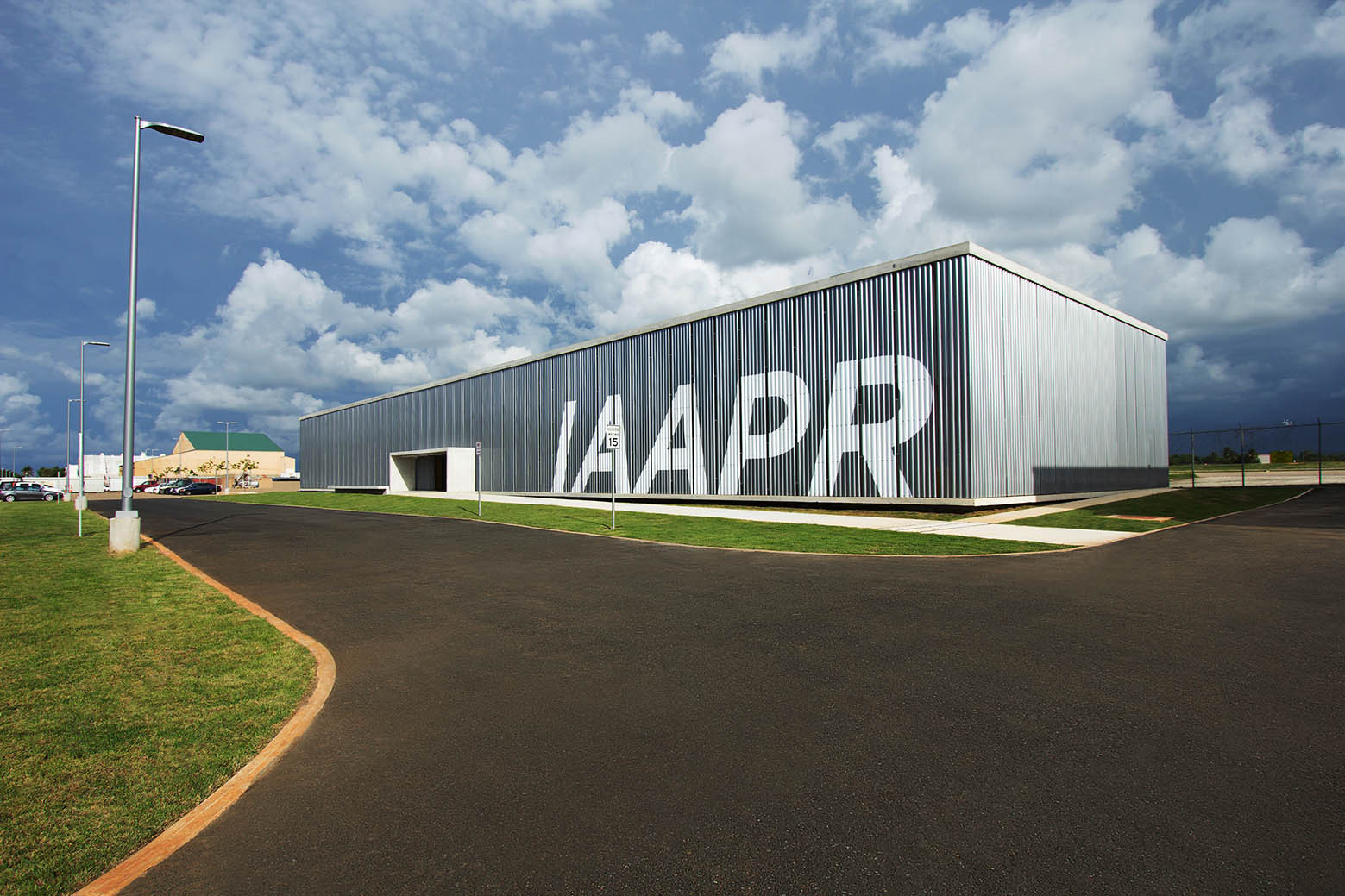 Galería de Instituto de Aeronáutica y Aeroespacial / Toro Arquitectos 6