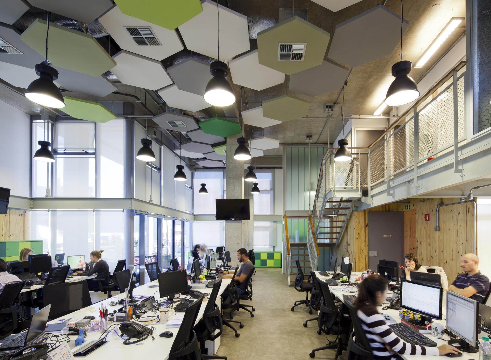 Galeria de Dentsu Aegis Network / DMDV arquitetos - 38