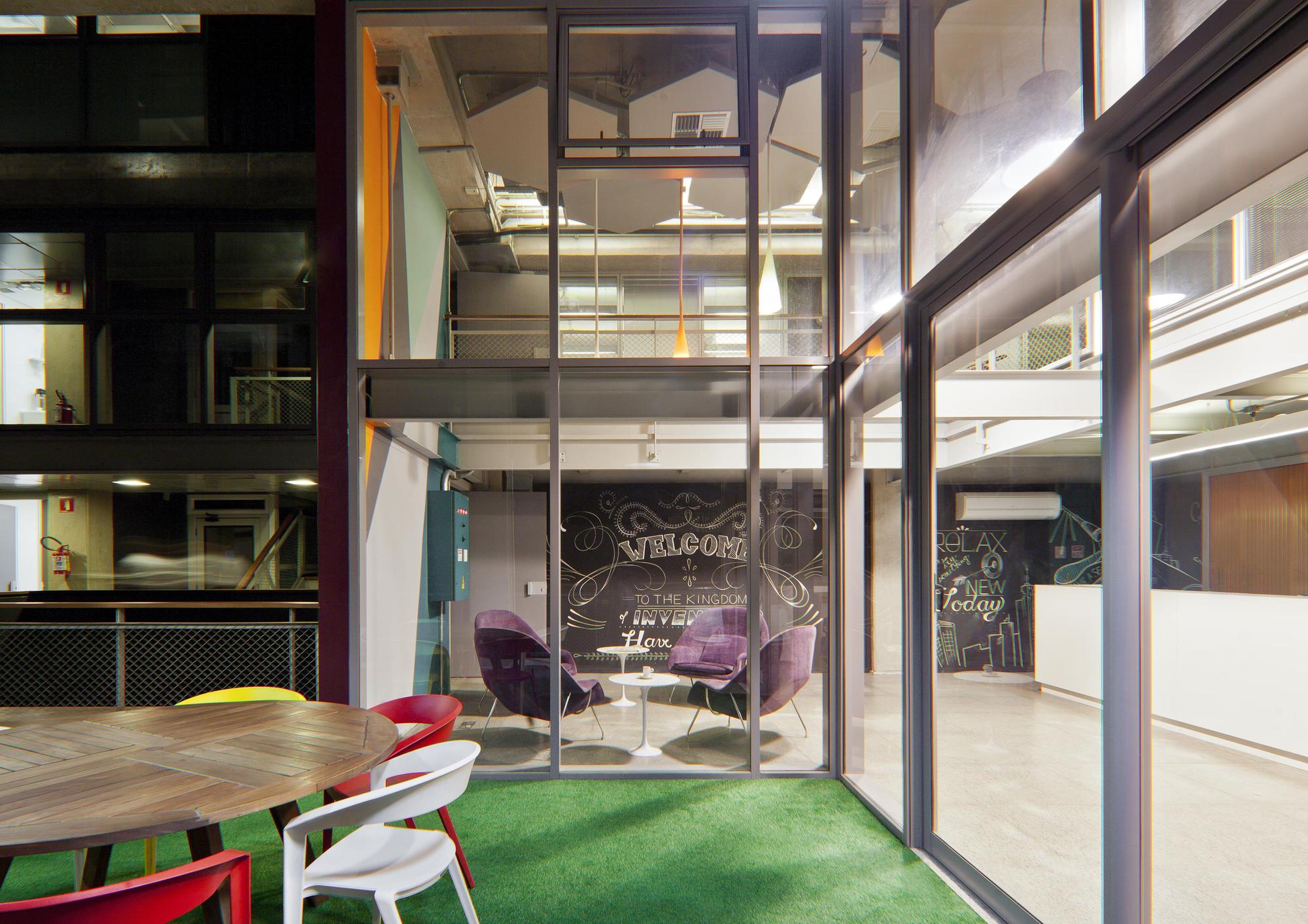 Galeria de Dentsu Aegis Network / DMDV arquitetos - 28