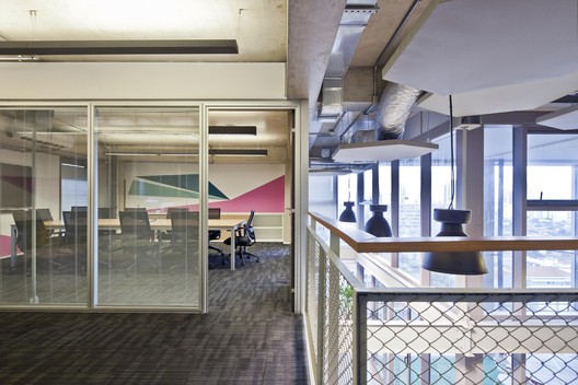 Dentsu Aegis Network / DMDV arquitetos - Corrimão