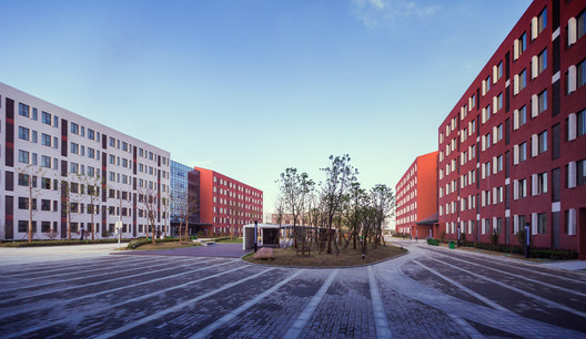 lycee　不知火 祈　SP HeFei No.10 Secondary School / Di Ping Xian | ArchDaily