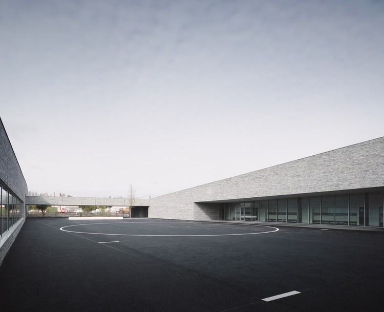 Escola Paulette-Deblock / zigzag architecture - Imagem 15 de 20