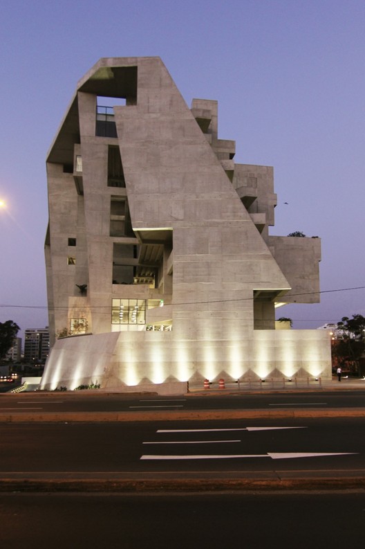 Universidade de Engenharia e Tecnologia - UTEC Nova Sede / Grafton Architects + Shell Arquitectos, © Shell Arquitectos