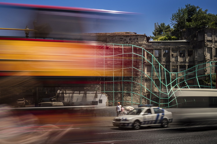 METAMORFOSE / FAHR 012.3 - Imagem 5 de 23