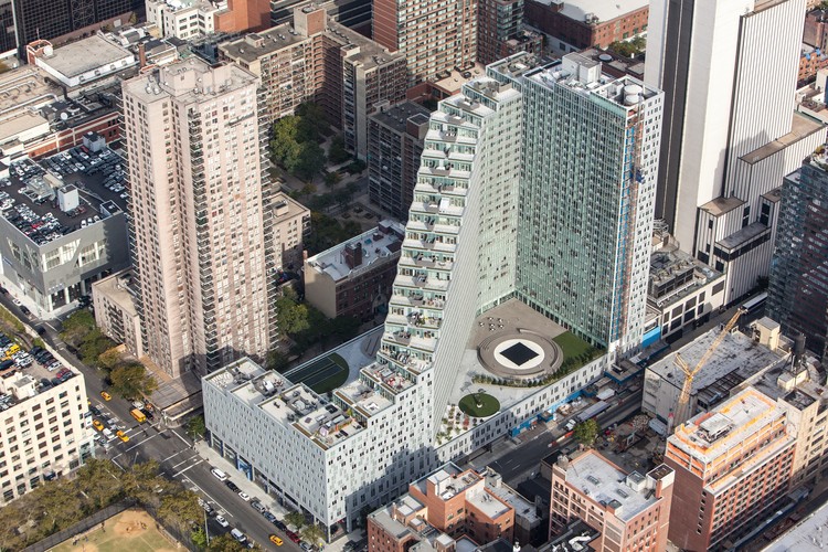 Mercedes House, New York City. Image © Evan Joseph