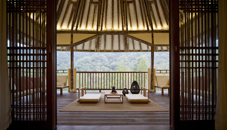 Bamboo Villa: Live in the Nature / C&C DESIGN - Windows, Wood, Handrail, Beam