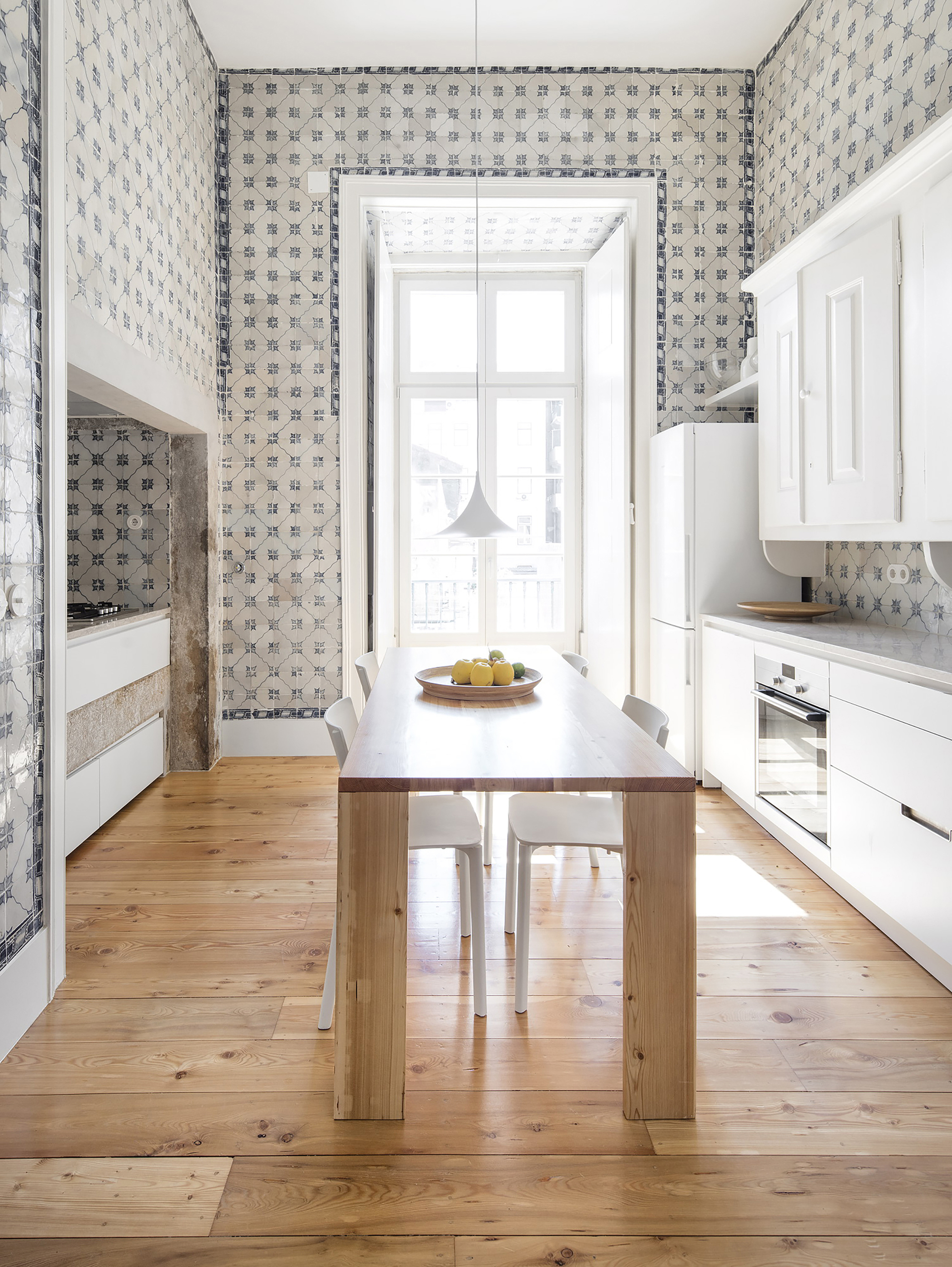 Gallery of NANA Apartment / rar.studio 16