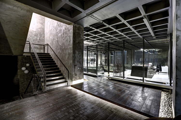 V Factory Export Division / Zemberek Design - Beam, Windows