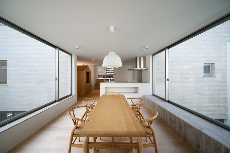 House in Takaban / K+S Architects - Table, Windows, Chair, Beam