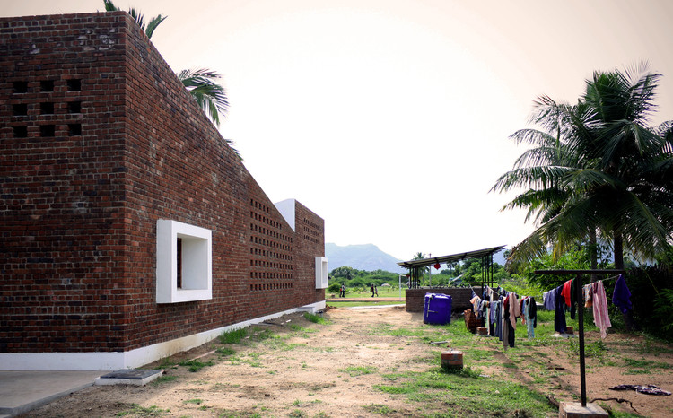 Vellore House / Made in Earth  - Image 2 of 22