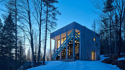 Casa Lago Jasper / Architecturama