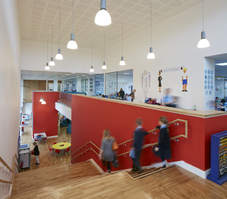 Escuela Primaria Lairdsland / Walters & Cohen Architects - Imagen 2 de 30