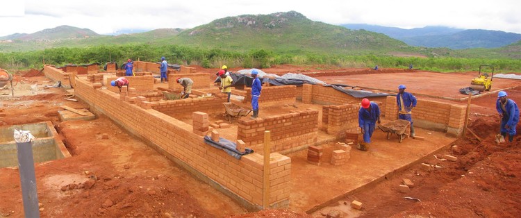 Centro Comunitário de Manica / CAS Studio Architecture + Architecture For Humanity - Imagem 10 de 45