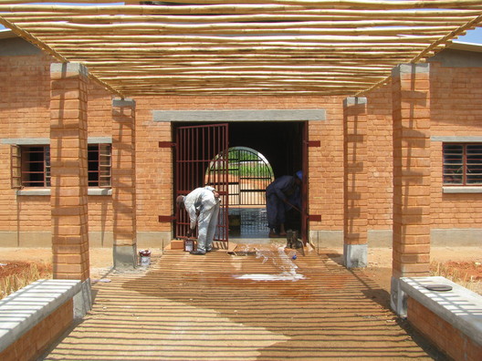 Centro Comunitário de Manica / CAS Studio Architecture + Architecture For Humanity - Imagem 20 de 45