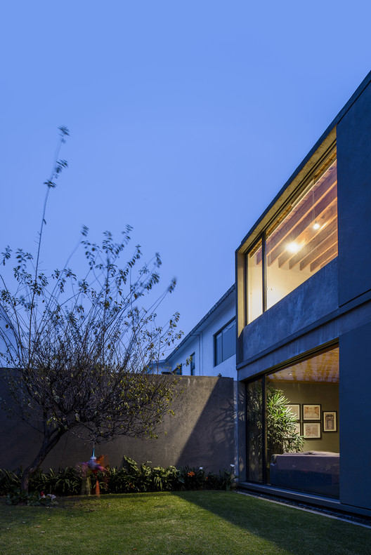 Casa para Renta / Miguel Montor Casa para Renta / Miguel Montor - Ventanas, Fachada