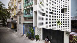 Casa Q10  / Studio8 Vietnam