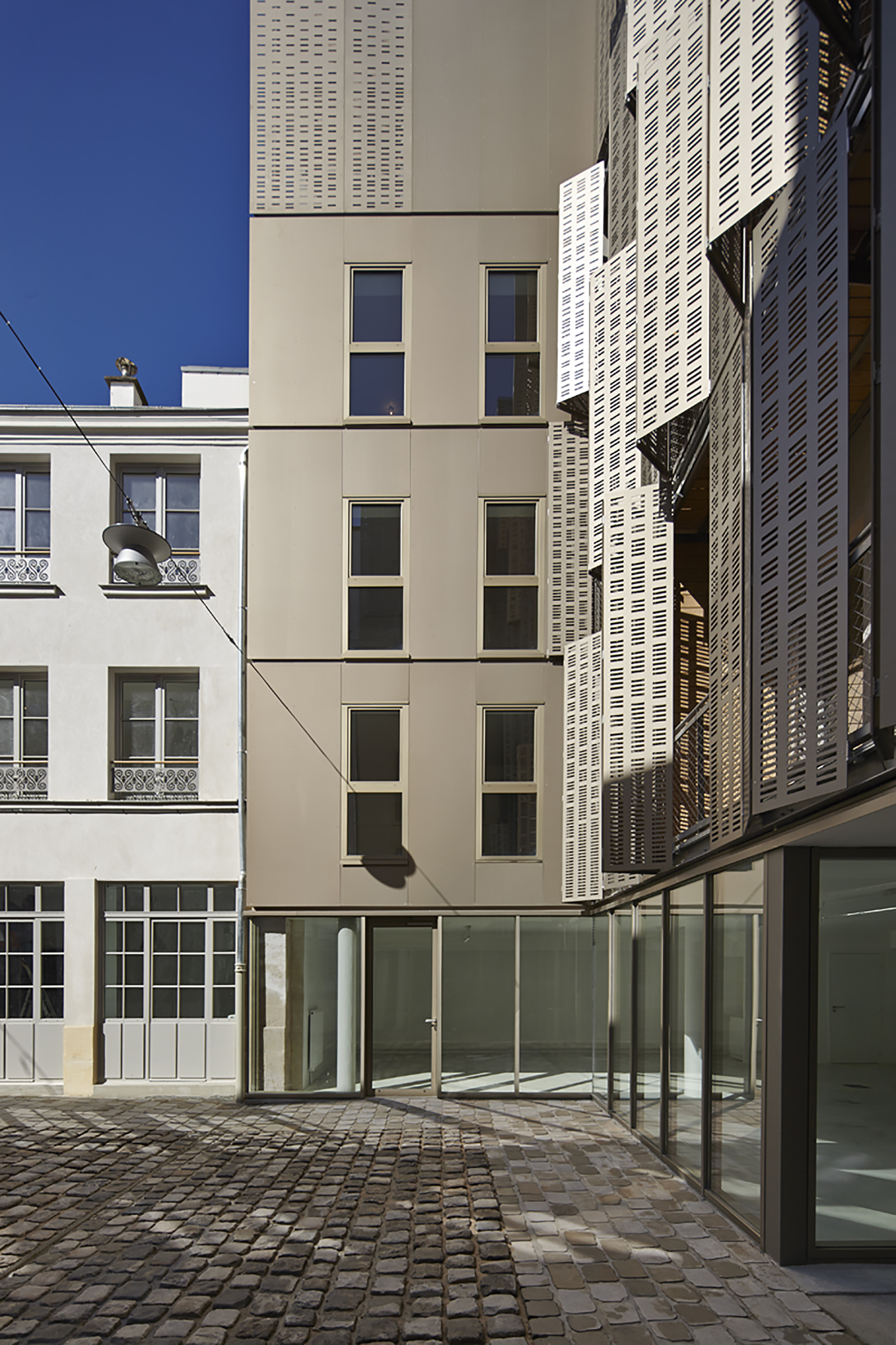 25 Rue Michel Le Comte 75003 Paris Gallery of 25 rue Michel le Comte Social Housing / Atelier du Pont - 5