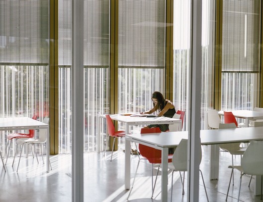 Centro Cultural en Saint-Germain-lès-Arpajon / Ateliers O-S architectes - Imagen 28 de 50