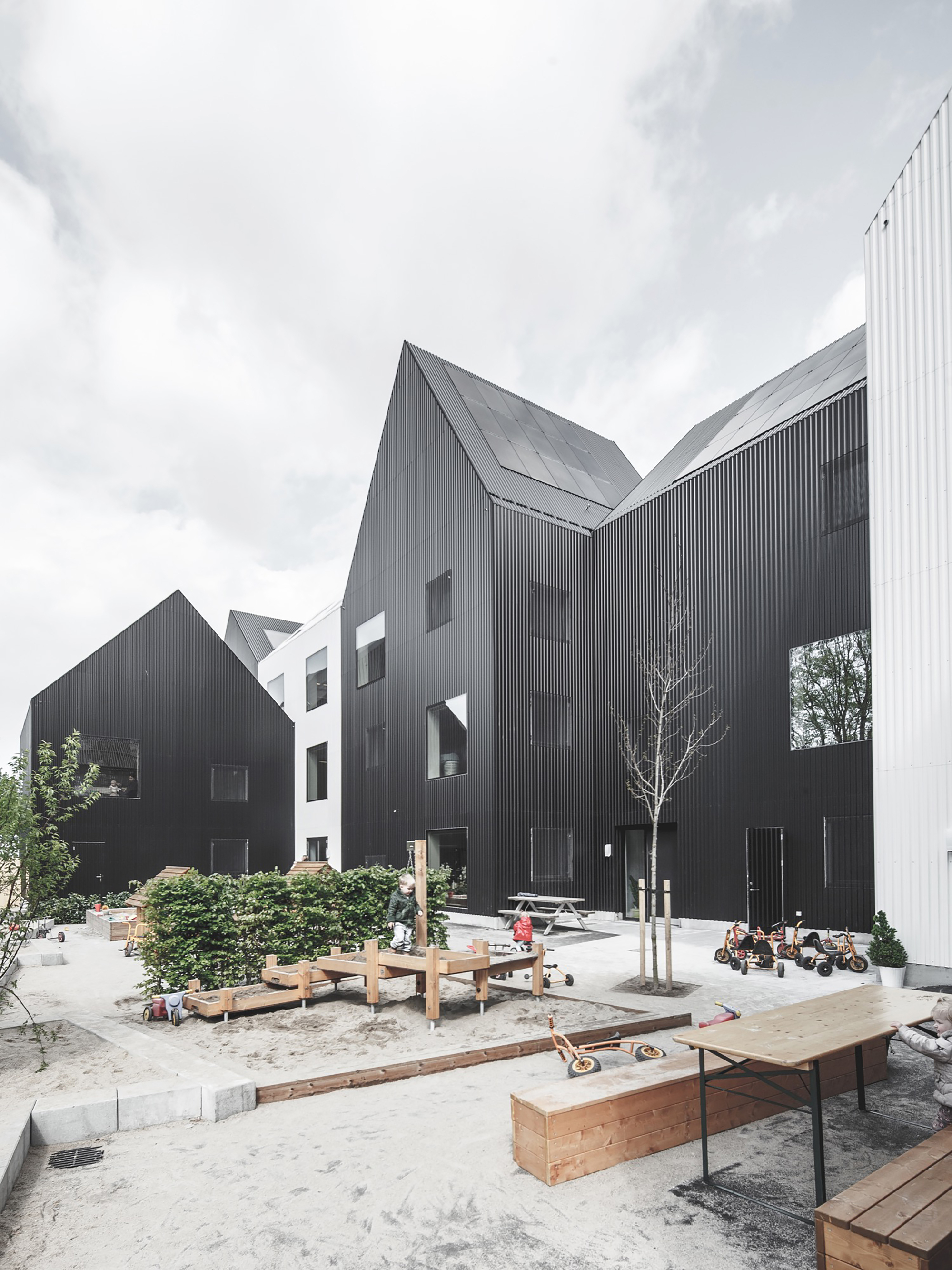  Gallery of Frederiksvej Kindergarten / Cobe - 9 Motiv 
