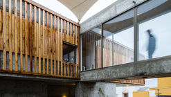 Casa Jardins do Sul / DX Arquitectos