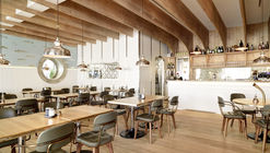 Restaurant Hafen  / Susanne Fritz Architekten