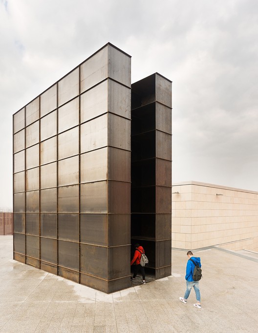 Memorial Shoah de Bolonha / Set Architects - Imagem 13 de 24