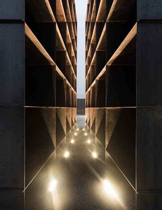 Memorial Shoah de Bolonha / Set Architects - Imagem 2 de 24