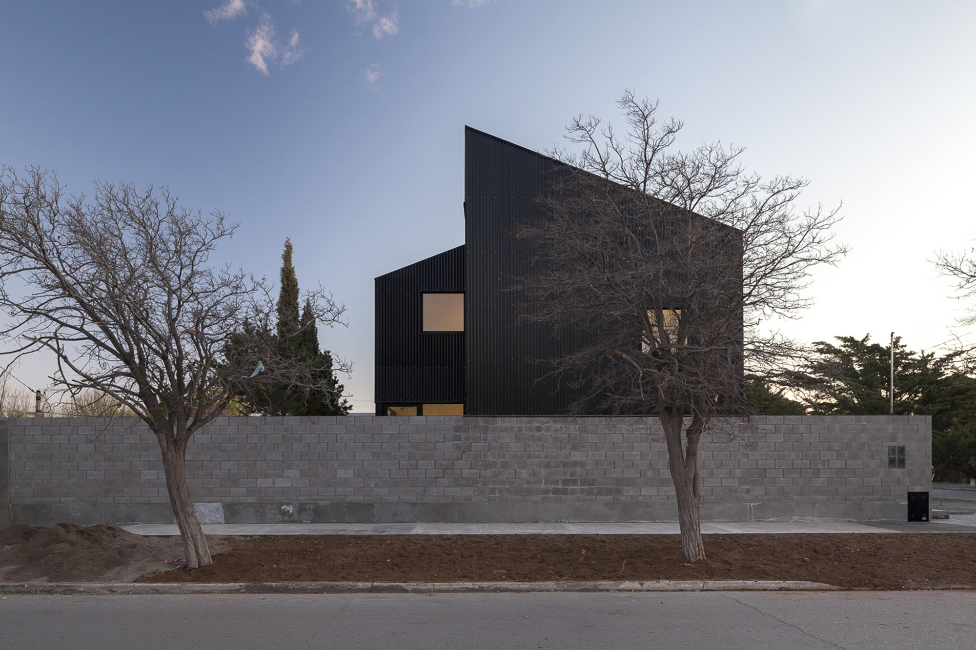 Calde Roco Gallery of Housing in Calle Roca / Gálvez Autunno Arquitectos - 2