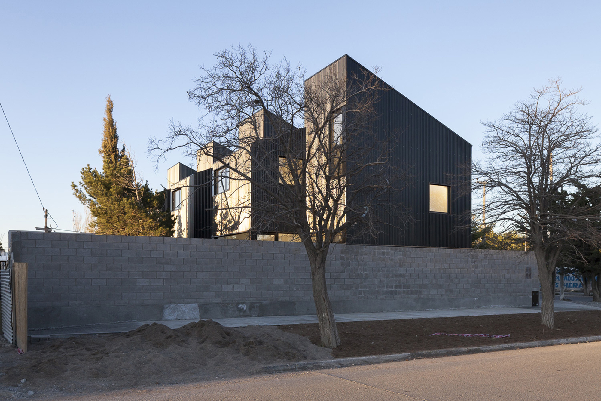 Calde Roco Galería de Conjunto en Calle Roca / Gálvez Autunno Arquitectos - 21