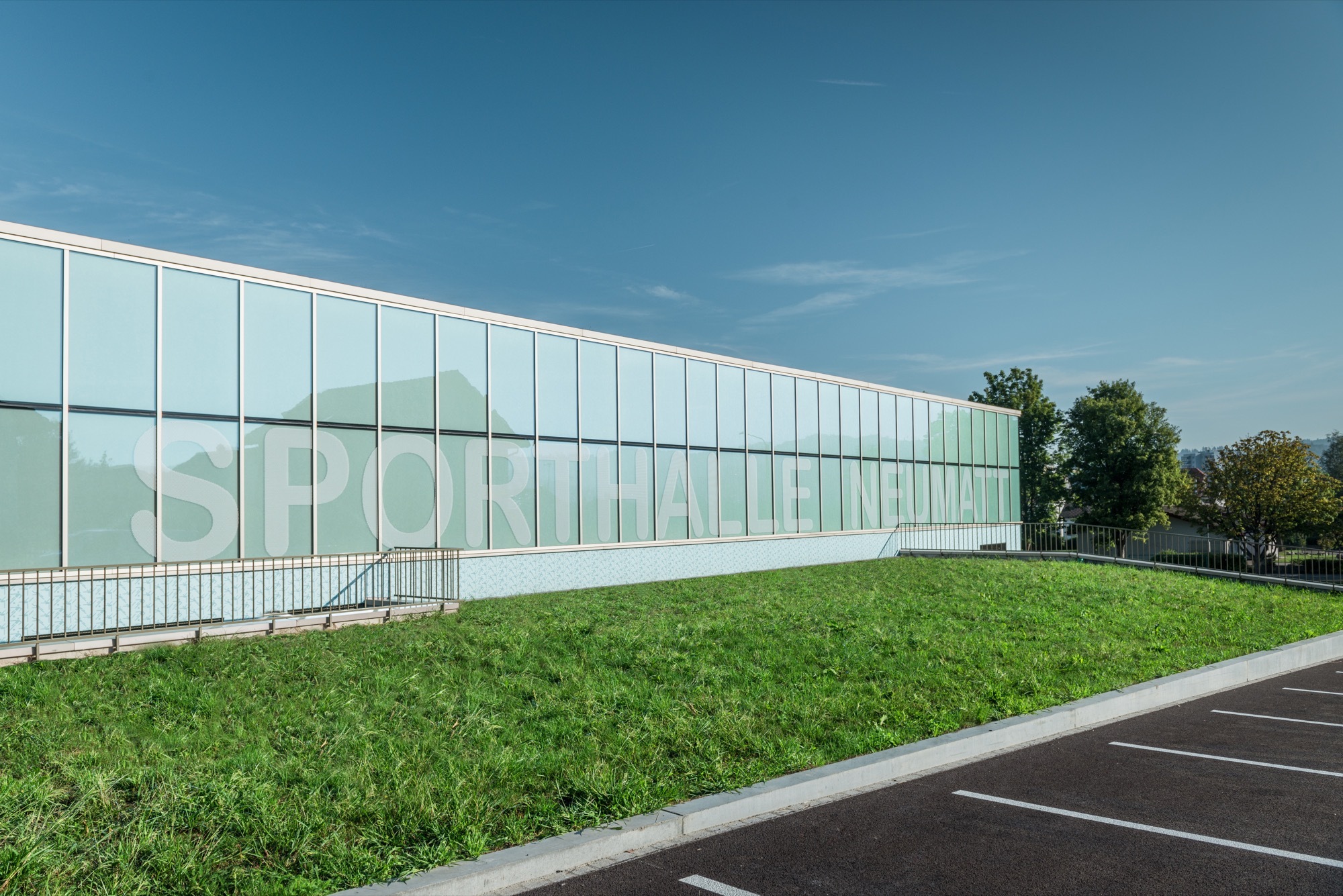 Gallery of Neumatt Sports Center / Evolution Design - 17