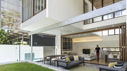 Casa Pátio / Joe Adsett Architects