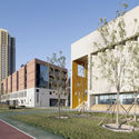 School with an Open Space / Beijing Institute of Architectural Design 6th Division - Schools 