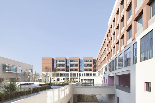 School with an Open Space / Beijing Institute of Architectural Design 6th Division - Image 8 of 40