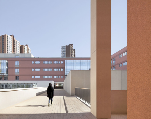 School with an Open Space / Beijing Institute of Architectural Design 6th Division - Image 26 of 40
