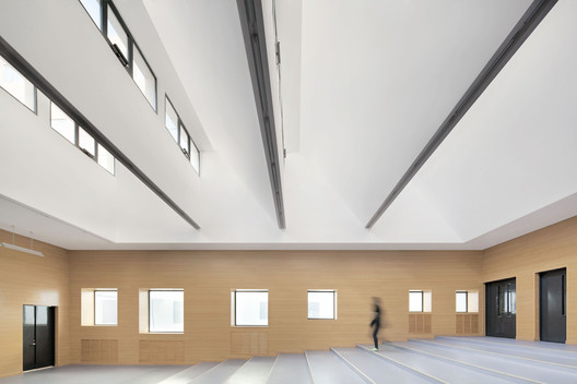 School with an Open Space / Beijing Institute of Architectural Design 6th Division - Image 19 of 40