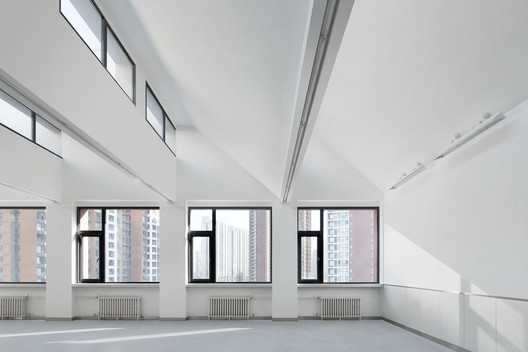 School with an Open Space / Beijing Institute of Architectural Design 6th Division - Image 18 of 40
